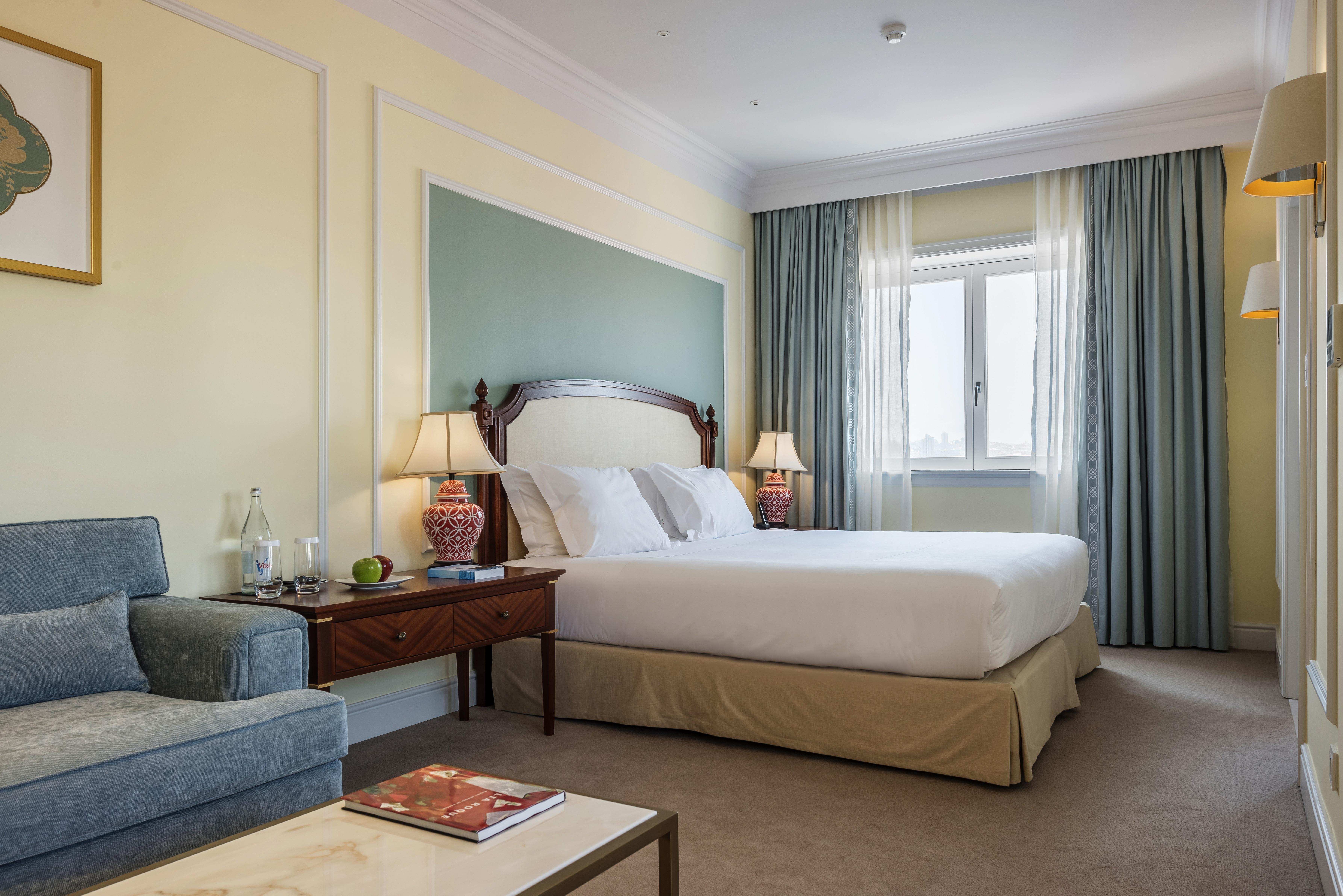 Hospes Infante Sagres Porto - Small Luxury Hotels Of The World מראה חיצוני תמונה A room at the hotel