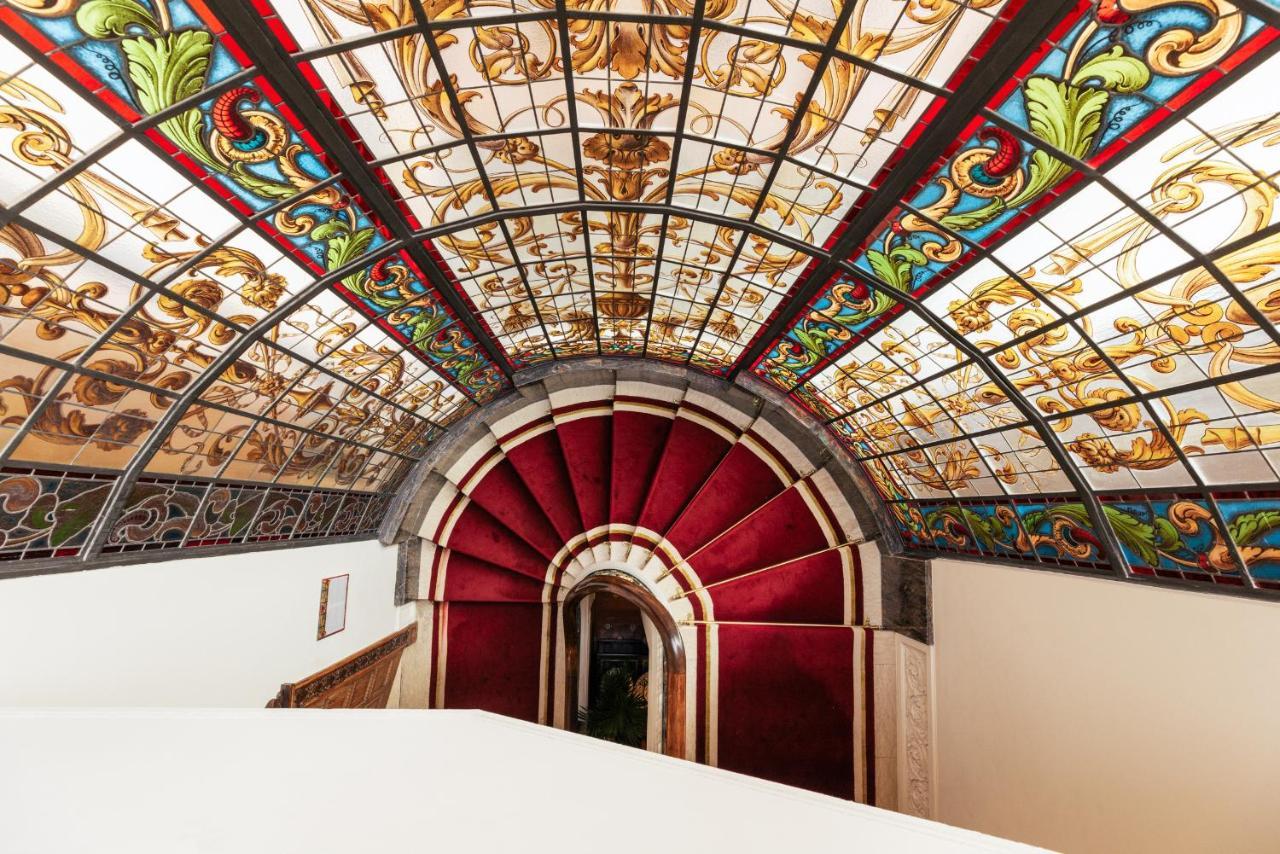 Hospes Infante Sagres Porto - Small Luxury Hotels Of The World מראה חיצוני תמונה The staircase