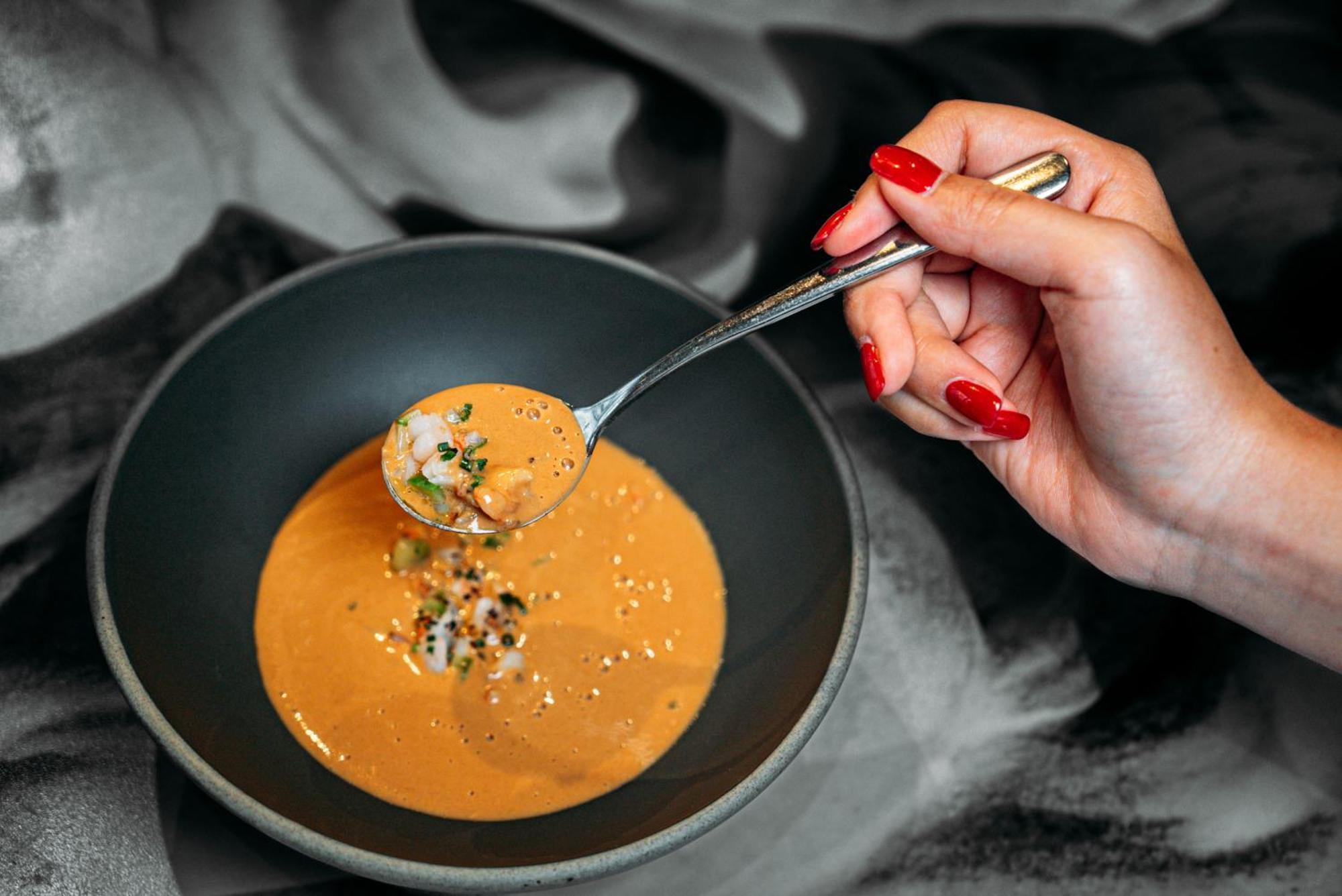 Hospes Infante Sagres Porto - Small Luxury Hotels Of The World מראה חיצוני תמונה A bowl of gazpacho