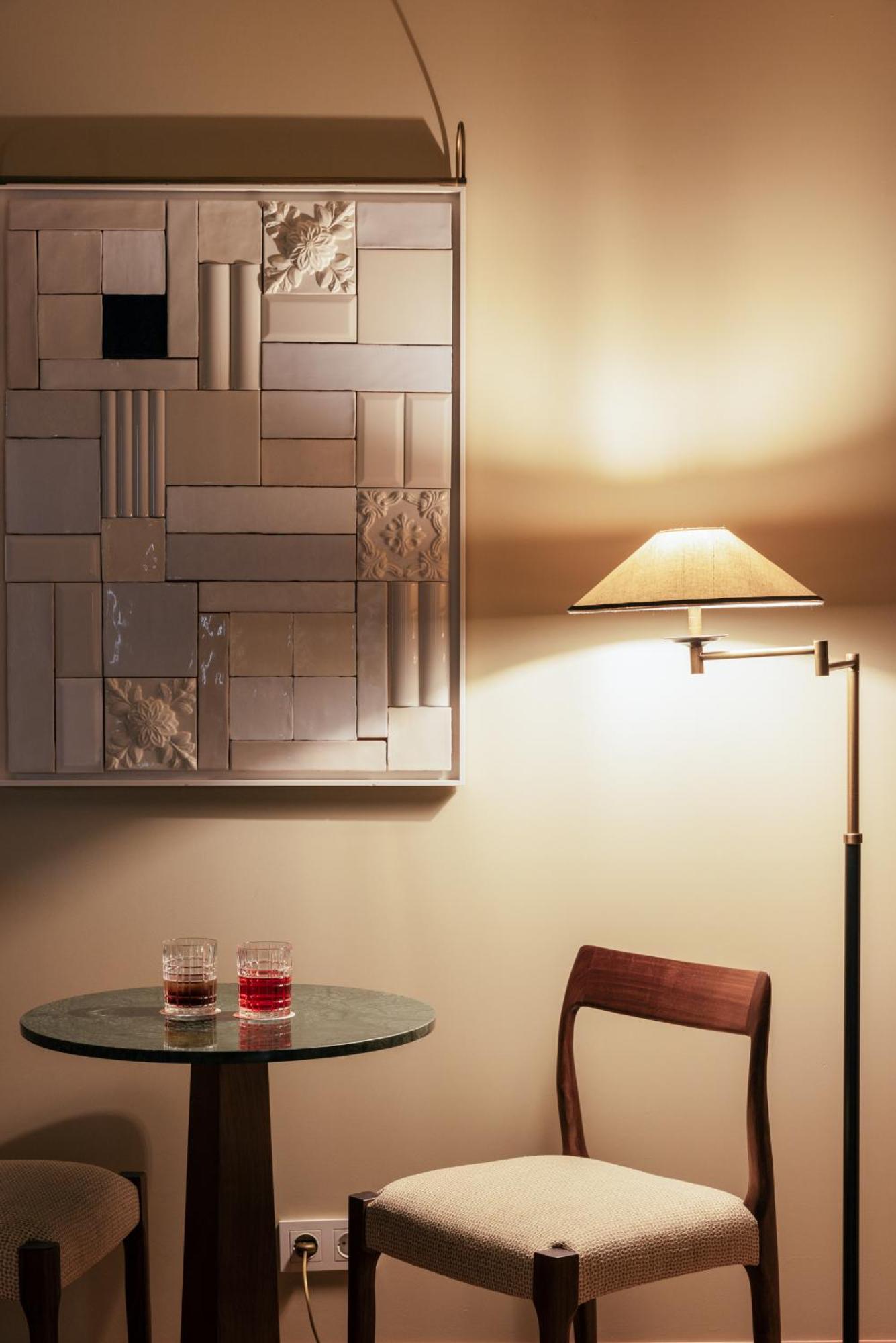 Hospes Infante Sagres Porto - Small Luxury Hotels Of The World מראה חיצוני תמונה A floor lamp