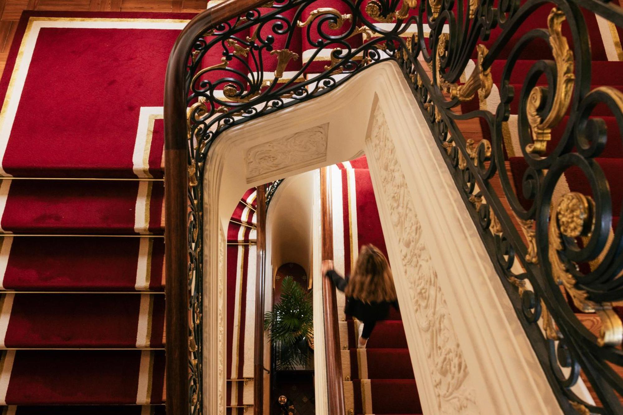 Hospes Infante Sagres Porto - Small Luxury Hotels Of The World מראה חיצוני תמונה The staircase