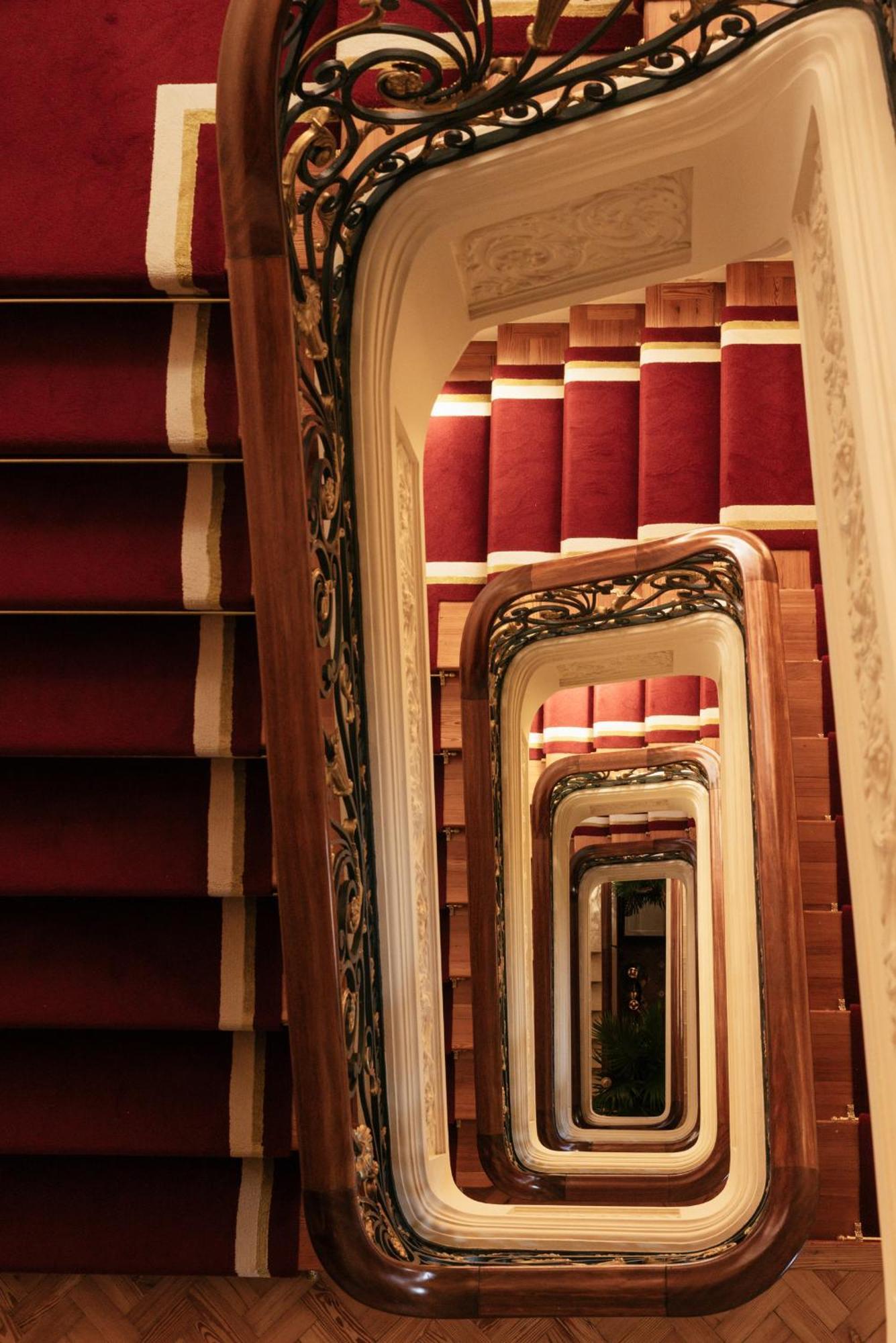 Hospes Infante Sagres Porto - Small Luxury Hotels Of The World מראה חיצוני תמונה Staircase