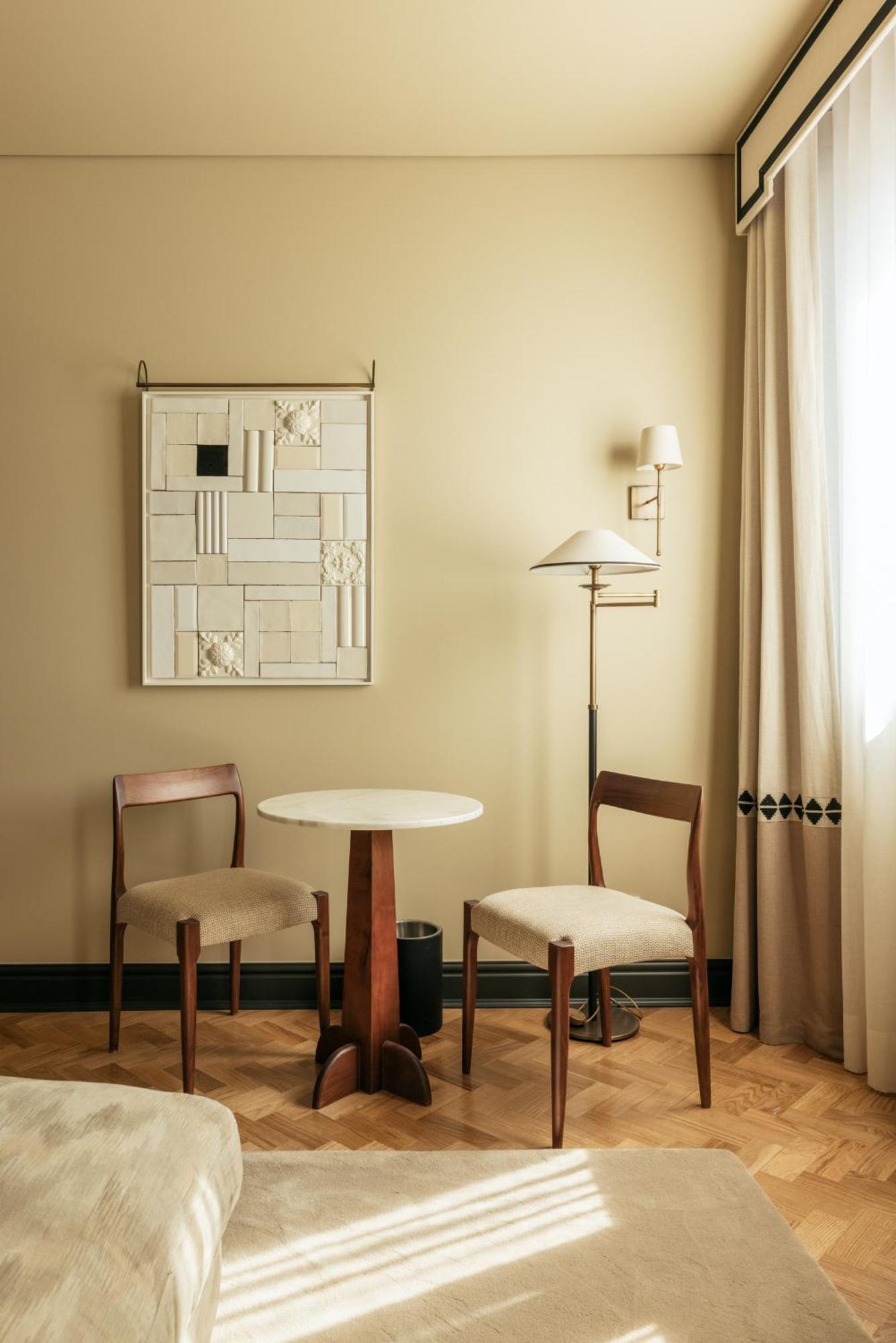 Hospes Infante Sagres Porto - Small Luxury Hotels Of The World מראה חיצוני תמונה A room at the Hotel de Ville
