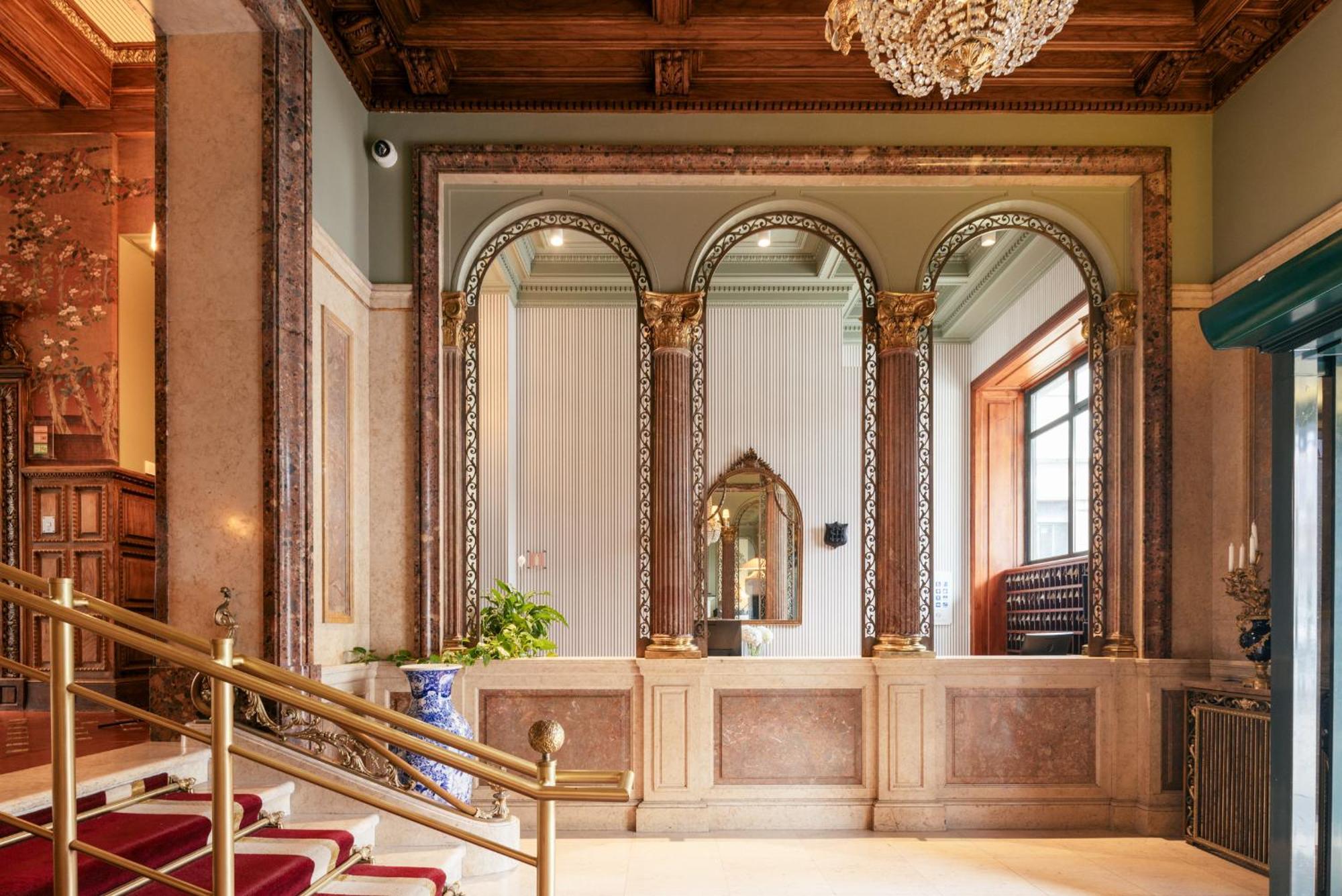 Hospes Infante Sagres Porto - Small Luxury Hotels Of The World מראה חיצוני תמונה The lobby of the hotel