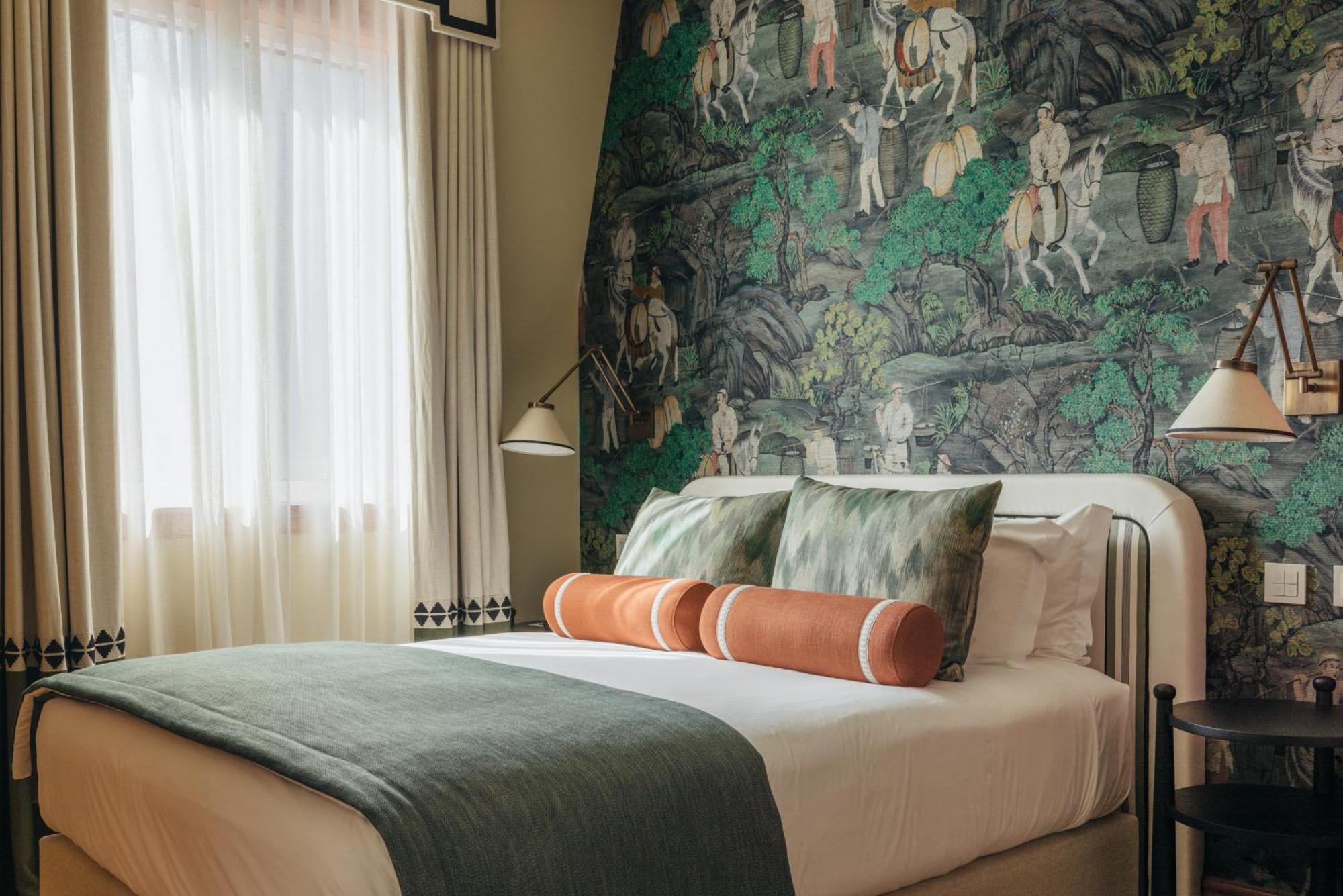 Hospes Infante Sagres Porto - Small Luxury Hotels Of The World מראה חיצוני תמונה A bedroom at the hotel